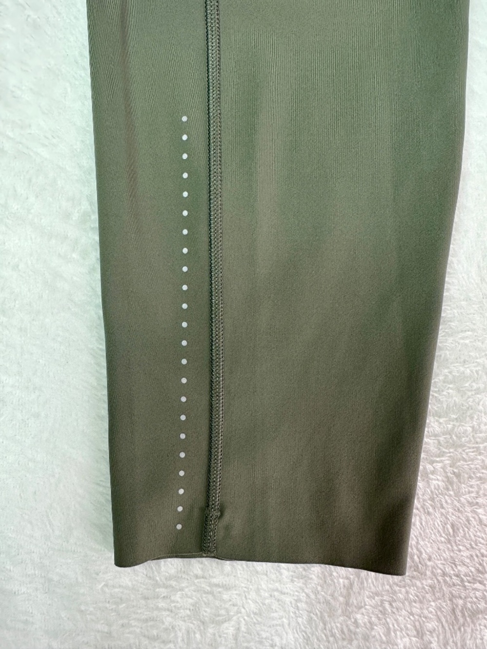 Lululemon Swift Speed High-Rise Crop 21" Grey Sage Green - Size 8 - Picture 4 of 5